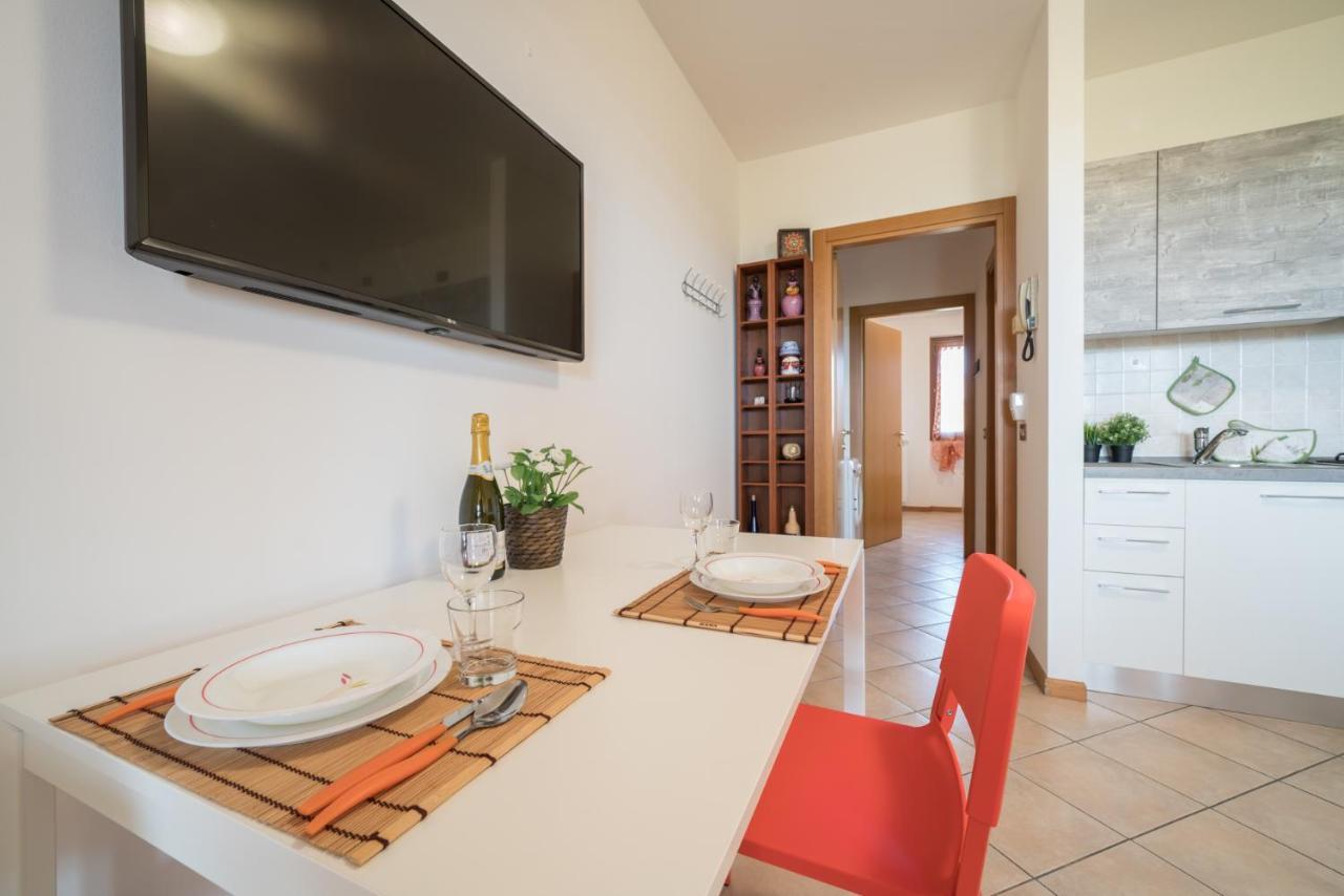 Gardappartamenti Cascinale Pool Desenzano del Garda Ngoại thất bức ảnh