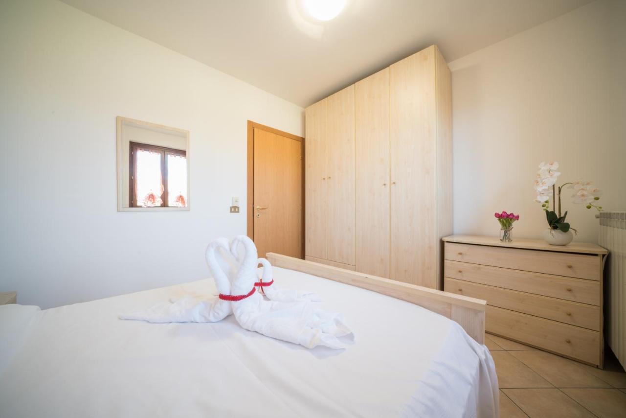 Gardappartamenti Cascinale Pool Desenzano del Garda Ngoại thất bức ảnh