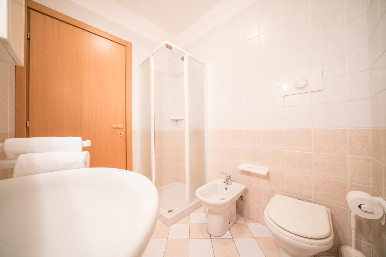 Gardappartamenti Cascinale Pool Desenzano del Garda Ngoại thất bức ảnh